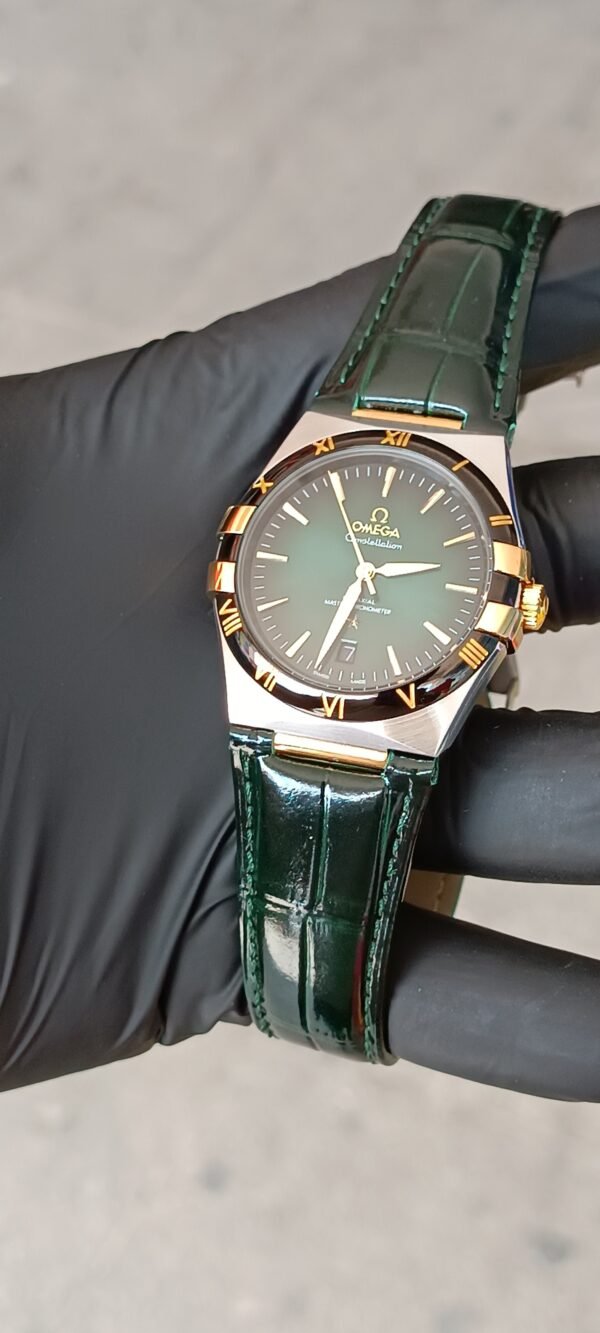 Omega saati yasil