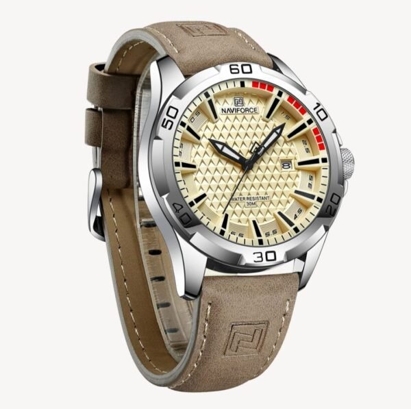 Naviforce saati