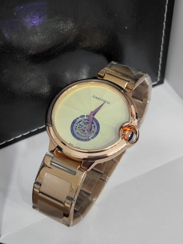 Cartier saati qizili reng