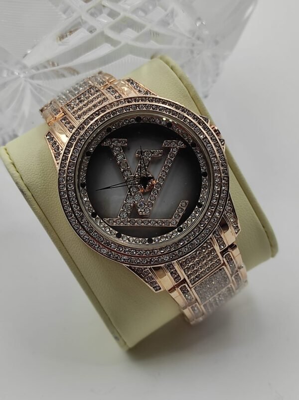 Louis Vuitton saati