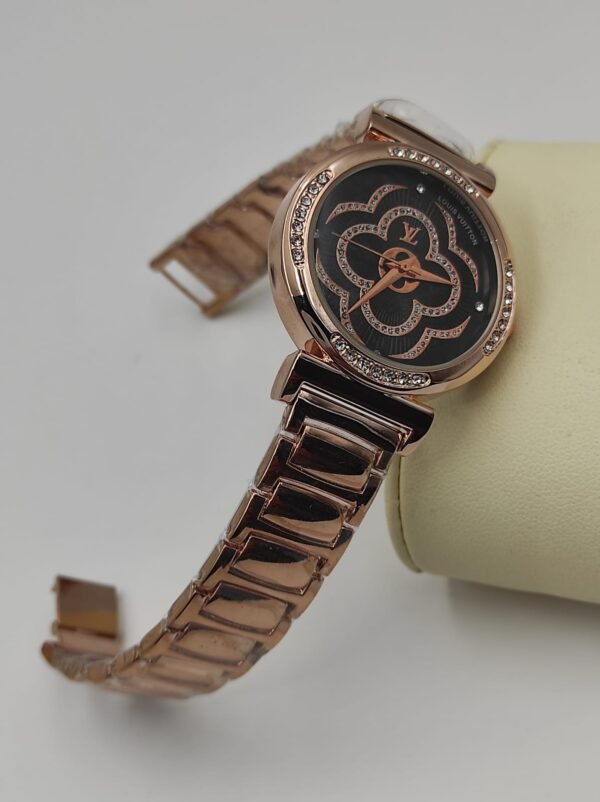 Louis Vuitton saati