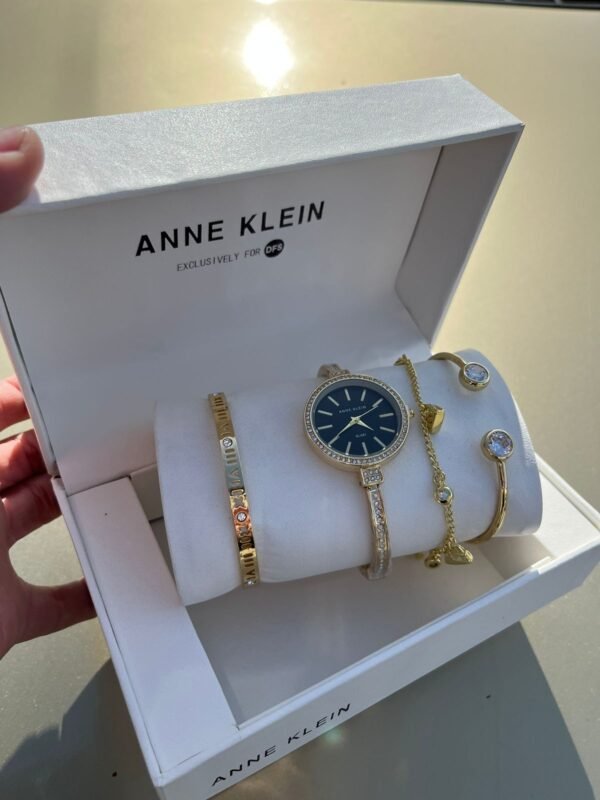 Anne Klein saati