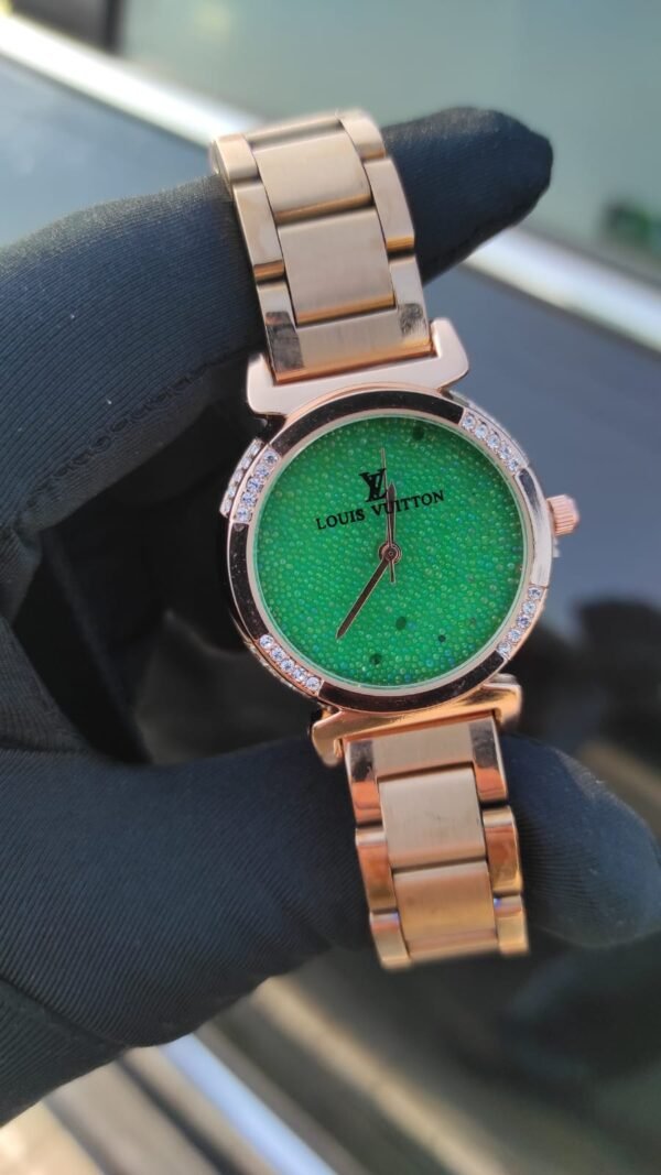 Louis Vuitton saati
