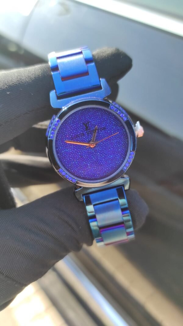 Louis Vuitton saati