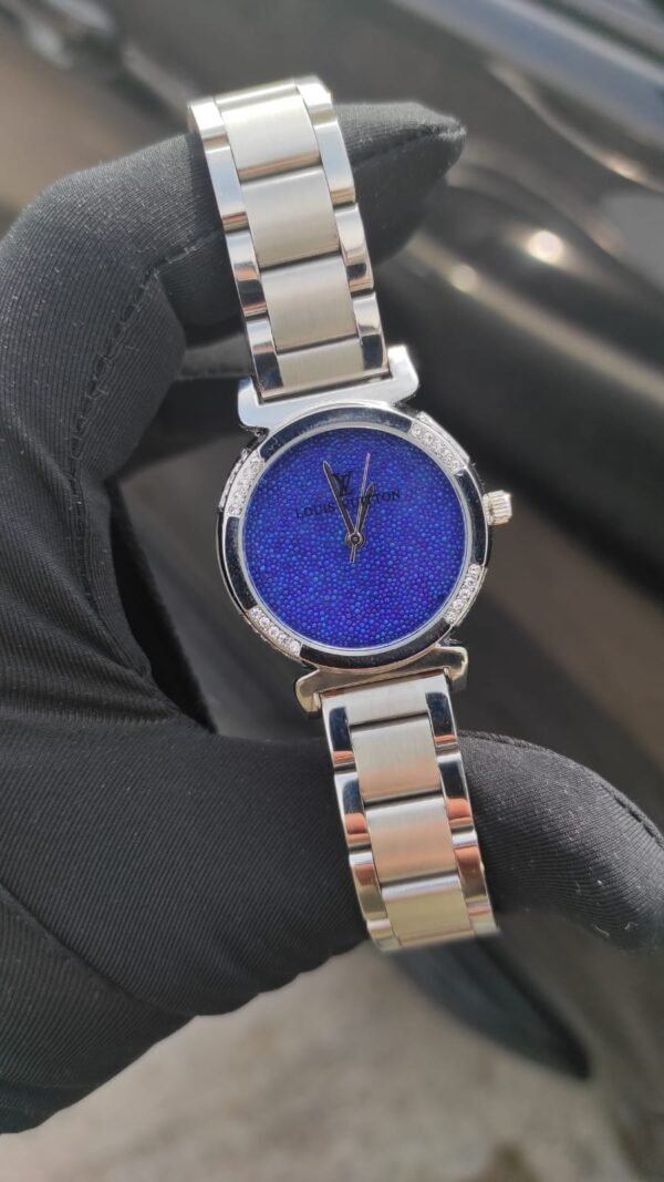 Louis Vuitton saati