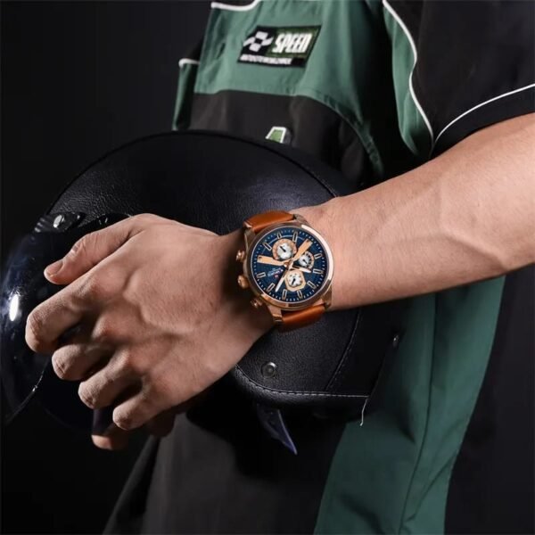 Naviforce saati