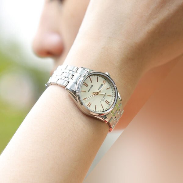 Casio saati qadin ucun