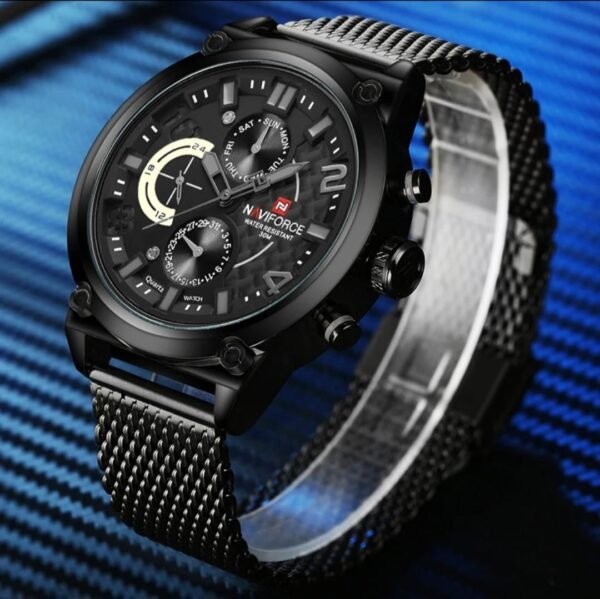 Naviforce saati