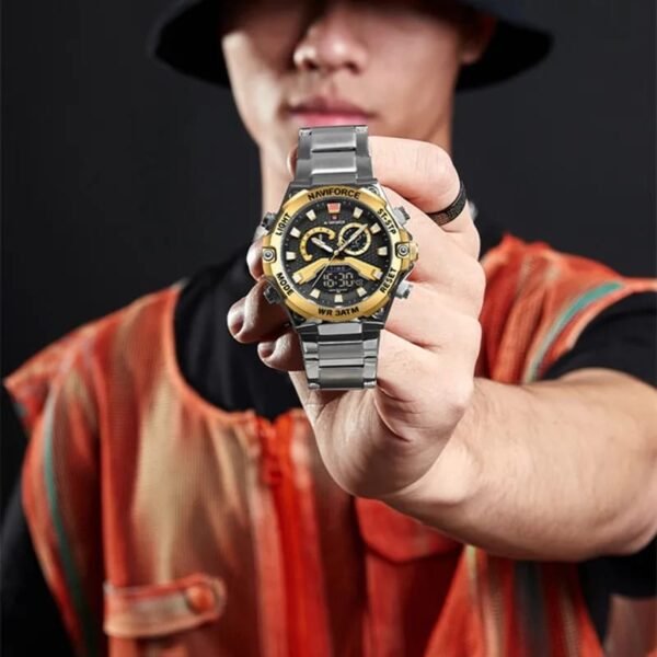 Naviforce saati