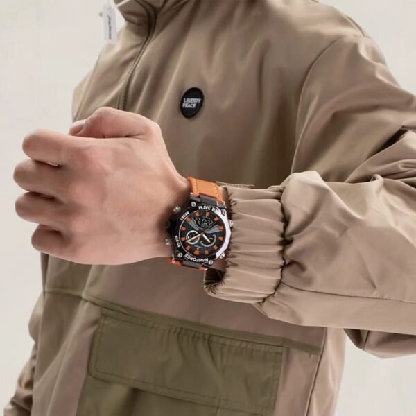 Naviforce saati