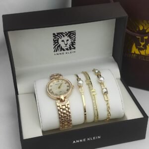 Anne Klein saati