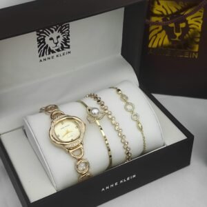 Anne Klein saati