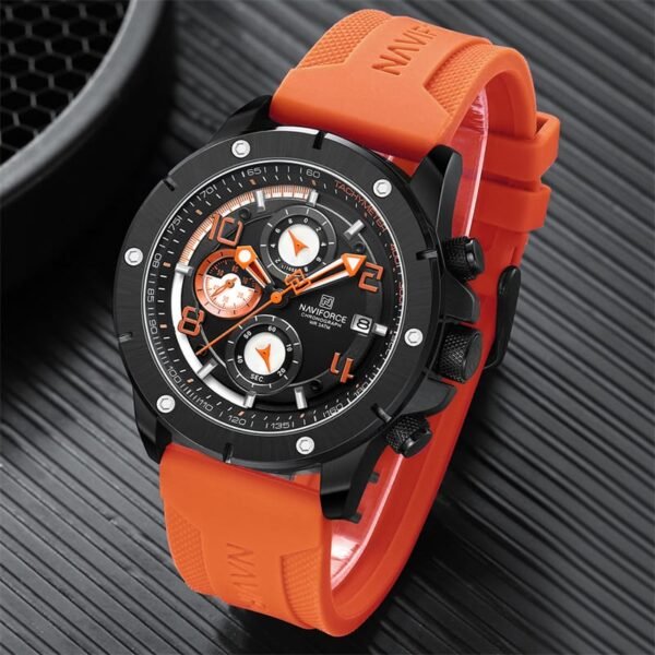 Naviforce saati