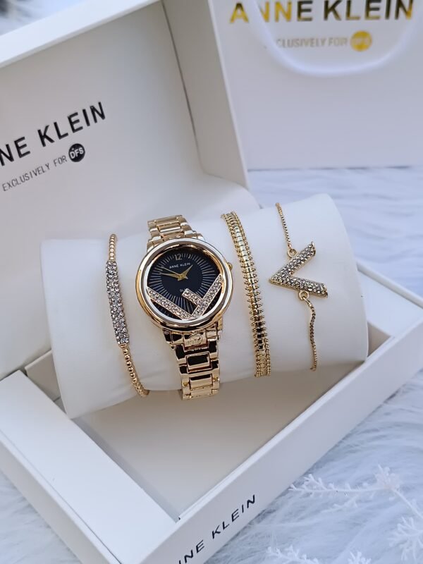 Anne Klein saati