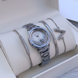 Anne Klein saati