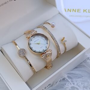 Anne Klein saati